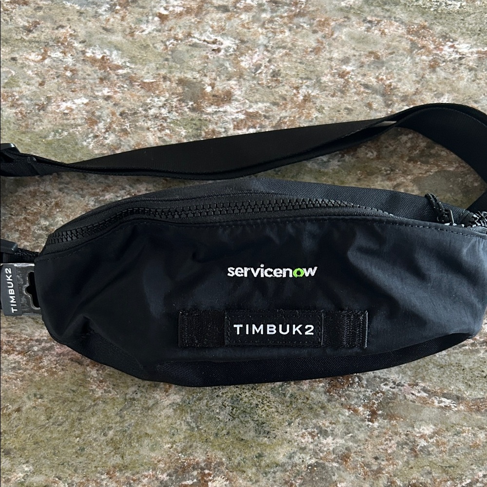 Timbuk2 Black Belt Bag NWT